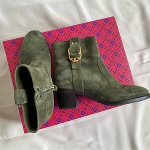 Tory burch marsden 50mm bootie in sport suede, color leccio 325, rich green